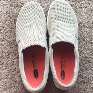 NWOT Dr. Scholl’s memory foam cool fit slip on